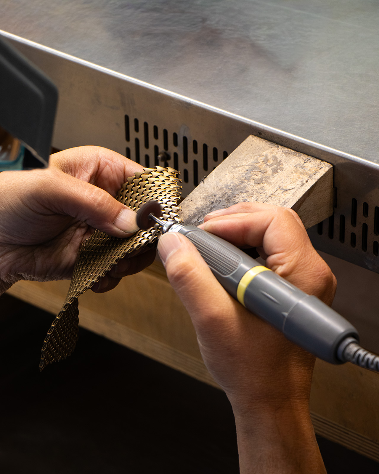 Lavorazione artigianale Atelus Savoir Faire
